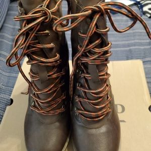 Portland Lace up boots 010